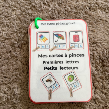  PDF: ⁠les 27 cartes à pinces premières lettres pour les petits lecteurs  
